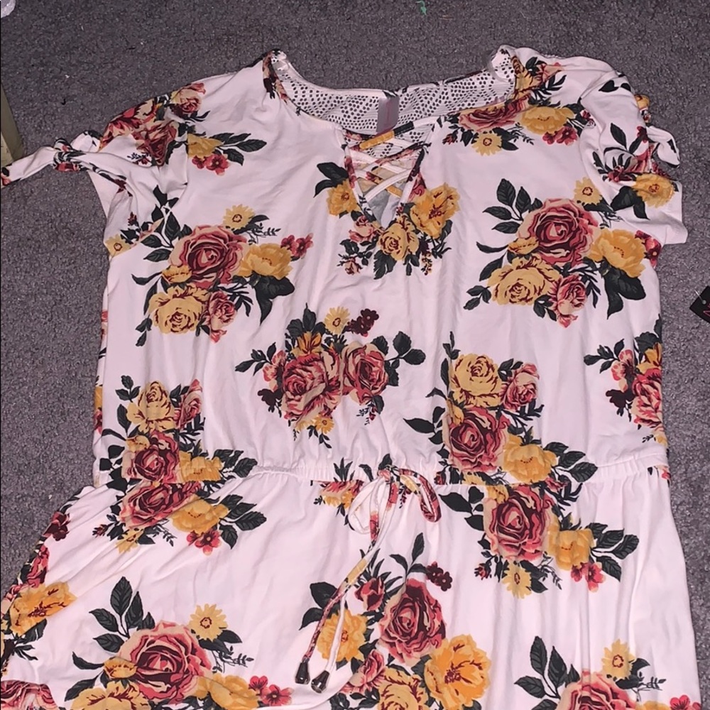 FLOWERED DRESS